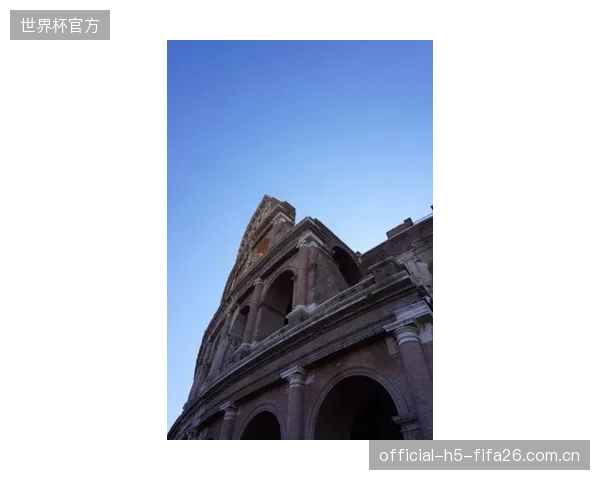 意大利诺的压迫式打法持续进化，佛罗伦萨在前场展现出极强侵略性。